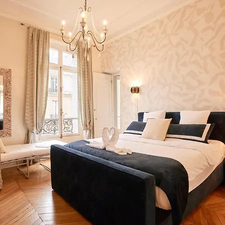 Spacious Flat - Champs Elysées * Parigi