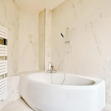 Spacious Flat - Champs Elysées Appartamento