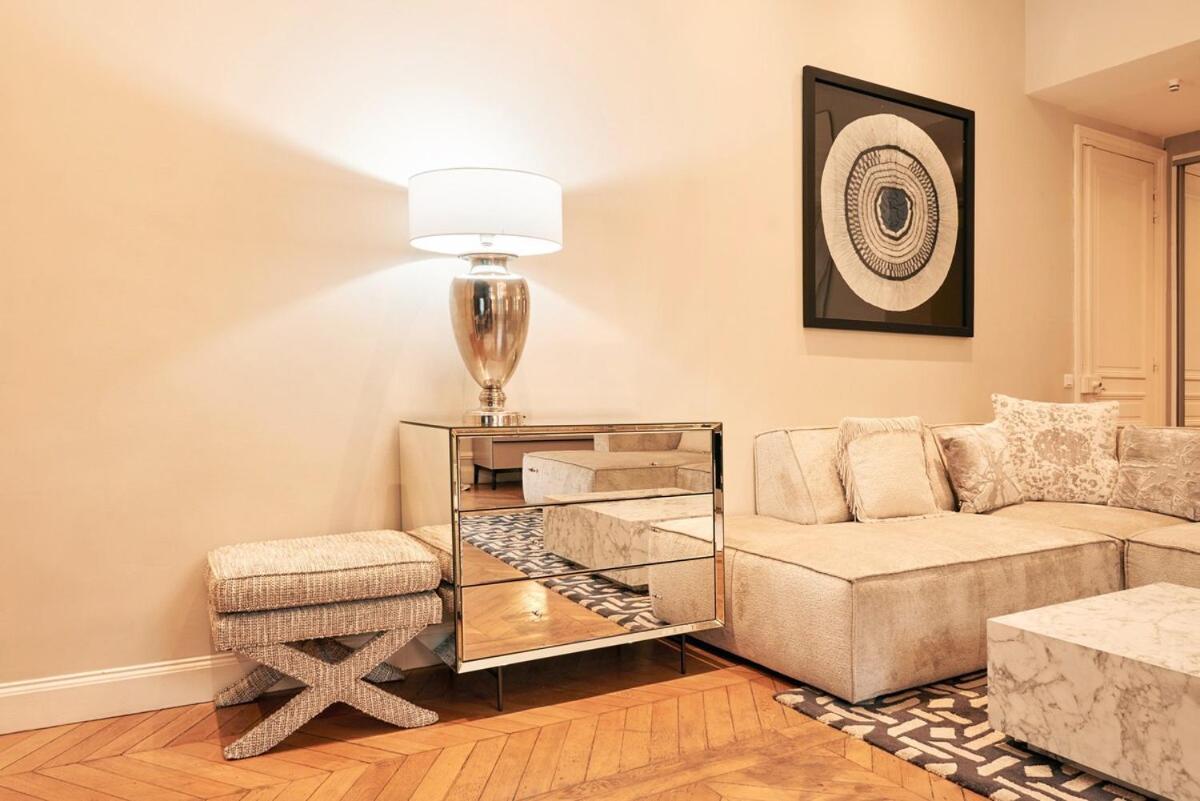 Spacious Flat - Champs Elysees Appartamento *