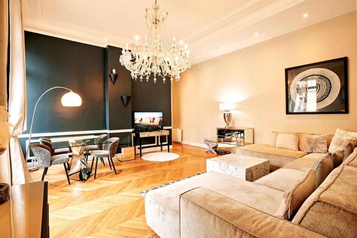 Spacious Flat - Champs Elysees Parigi